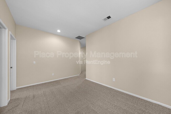 Building Photo - 6223 Avenida De Las Vistas