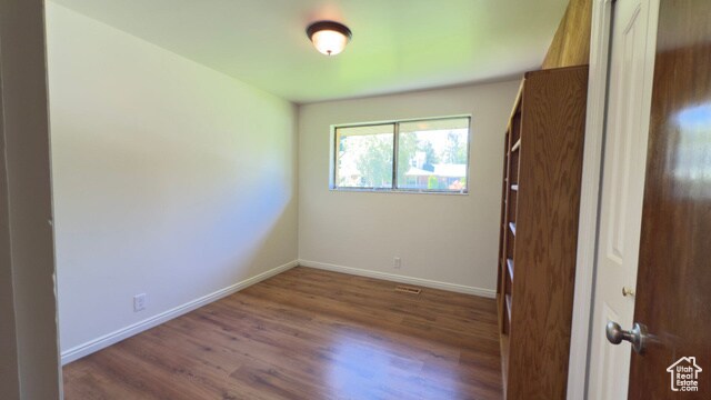 Building Photo - 1357 E Milne Ln