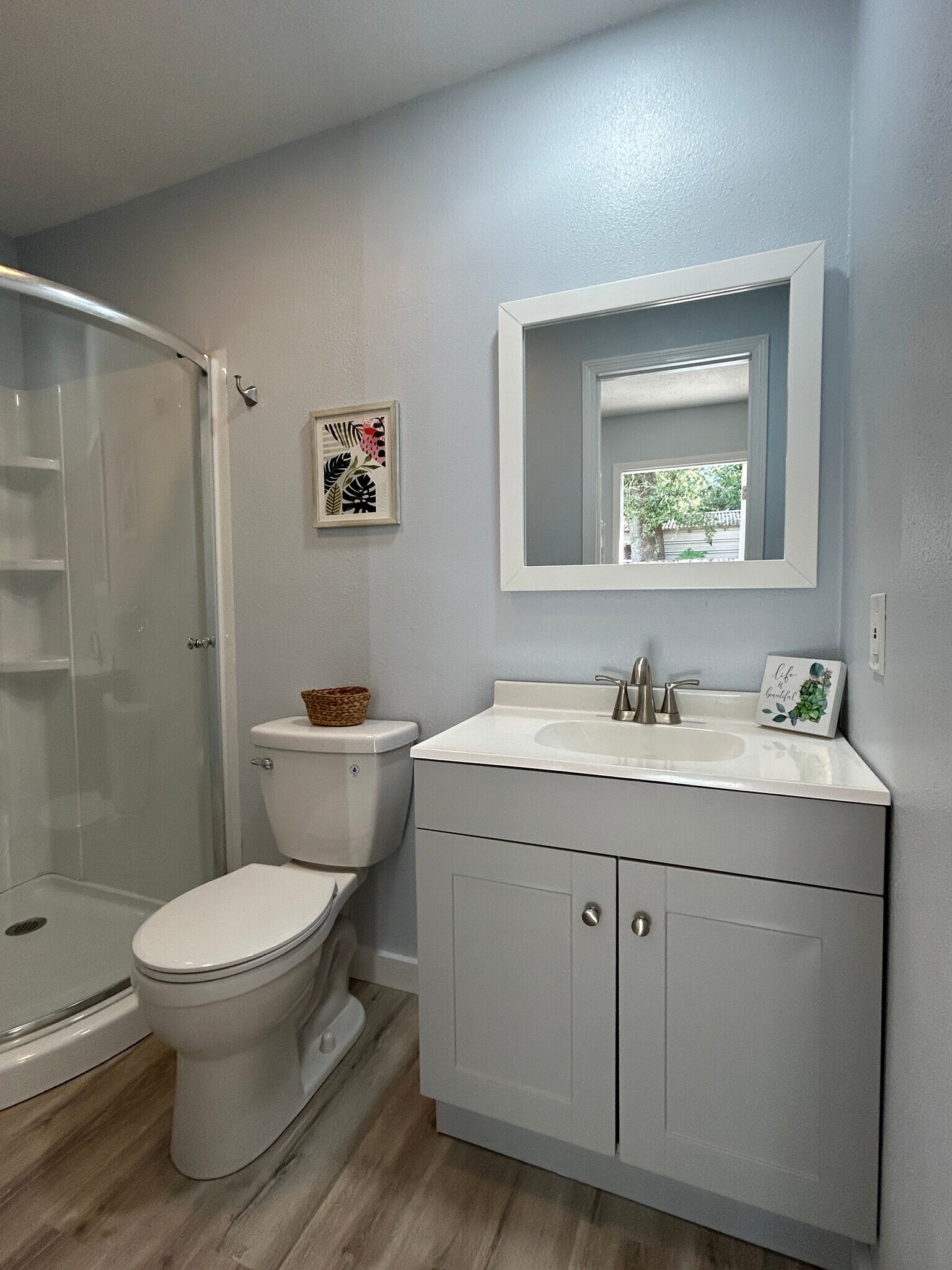 Building Photo - 3219 Roscoe Ave