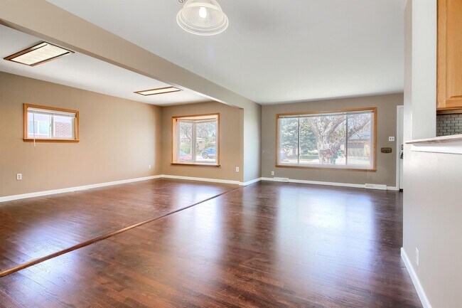 Building Photo - 3084 W Chenango Ave