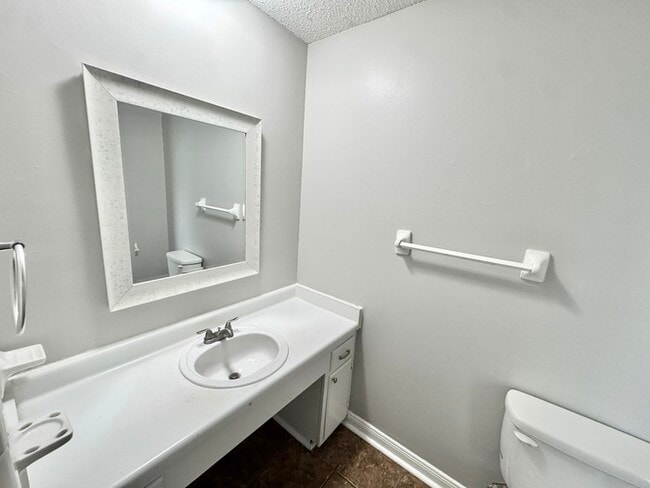 Building Photo - 6184 Holly Park Dr