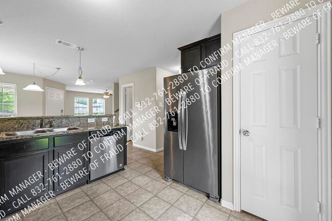 Building Photo - 5827 Tinsley Dr