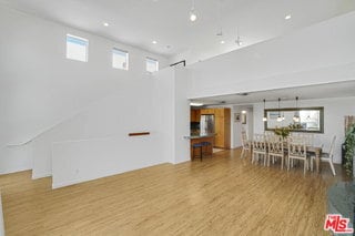 Building Photo - 120 Fleet St