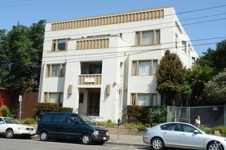 Building Photo - Castle Craig