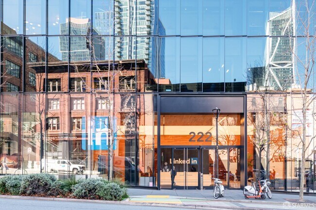 Building Photo - 246 2nd St