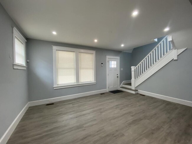 Building Photo - 3121 Rosalie Ave