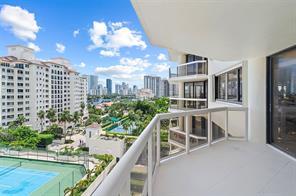 Building Photo - East Country Club Drive, Aventura, FL 33180 - 3 BR 2 BA Condo