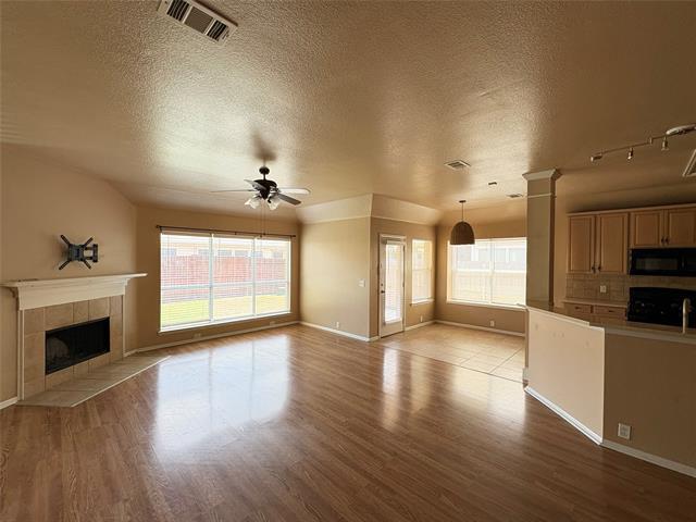 Building Photo - 10428 Jaybird Dr