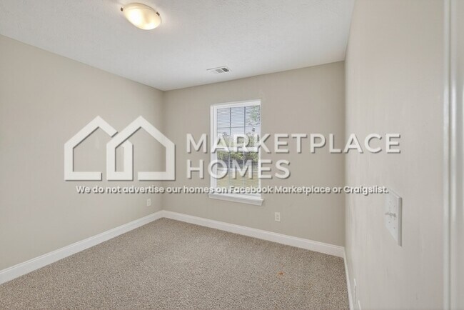 Building Photo - 134 Barbara St