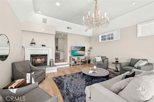 Building Photo - 438 3rd St