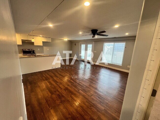 Building Photo - 258 Kestrel Dr