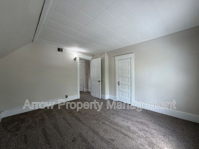 Building Photo - 2516 Dudley St