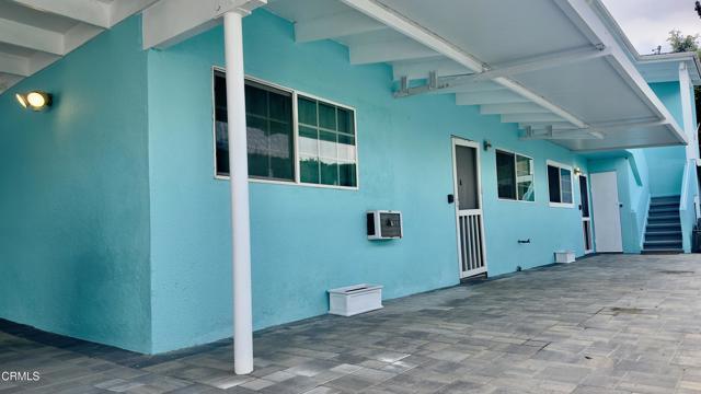 Building Photo - 2143 N Windsor Ave