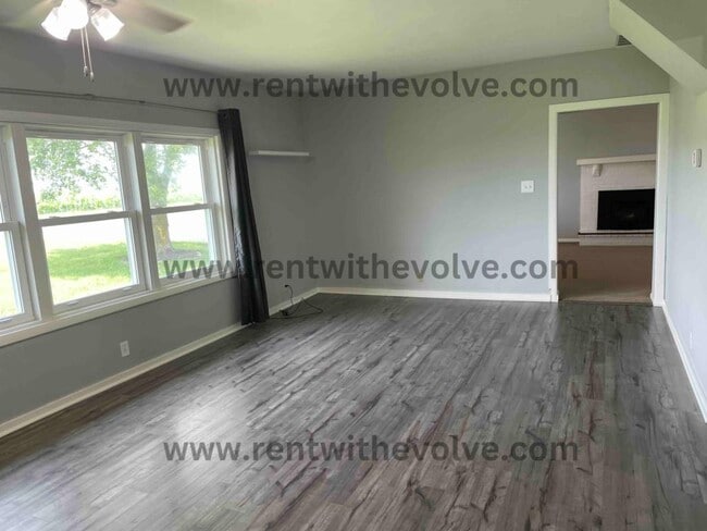 Building Photo - 4603 S Bloomingport Rd