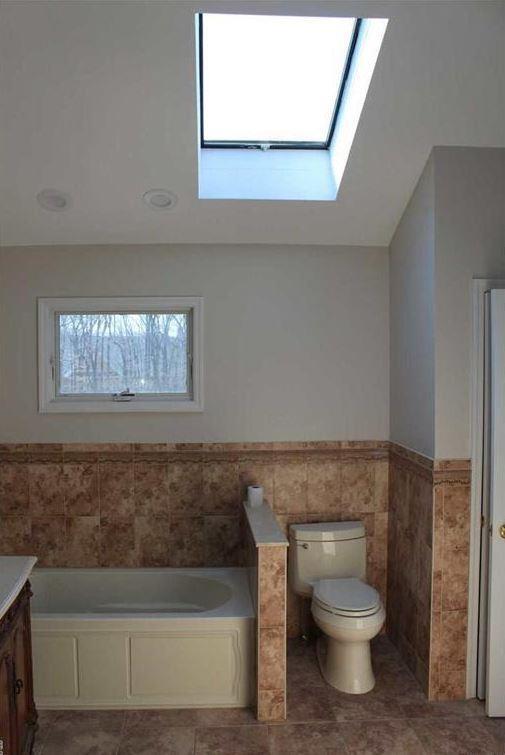 Building Photo - 3 Pinetree Ct