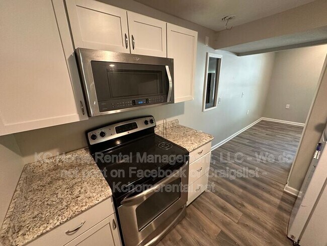 Building Photo - 4140 E 60 Terrace