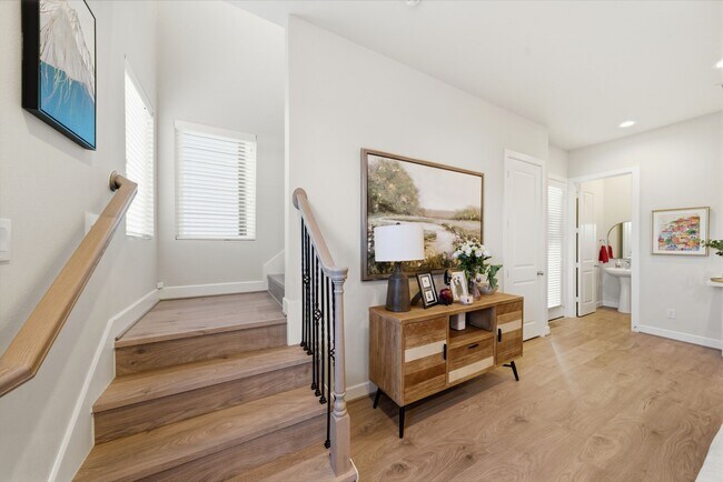 Building Photo - 5929 Haring Ln