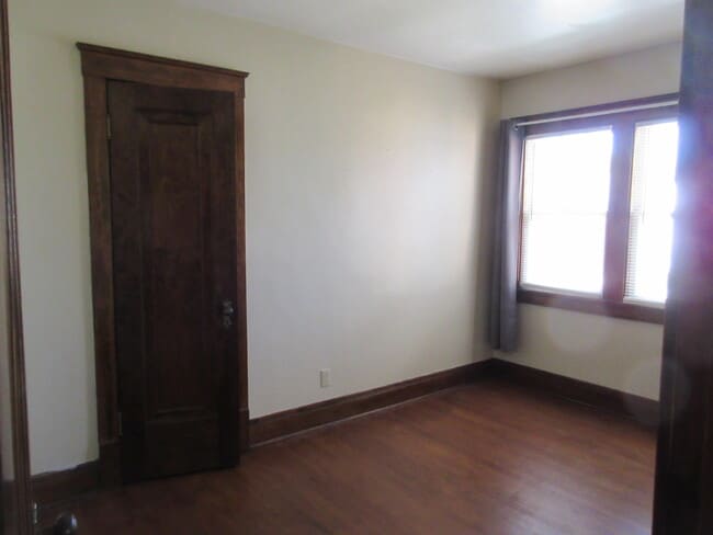 Building Photo - 2615 Taylor Ave