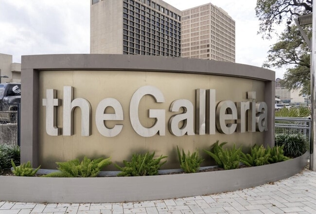 Building Photo - 5351 W Alabama St