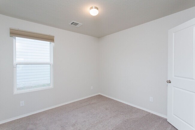 Building Photo - Beautiful 4 bedroom home in Rosillo Creek!...