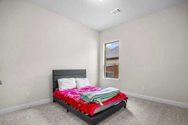 Building Photo - 16050 Talamore Ln