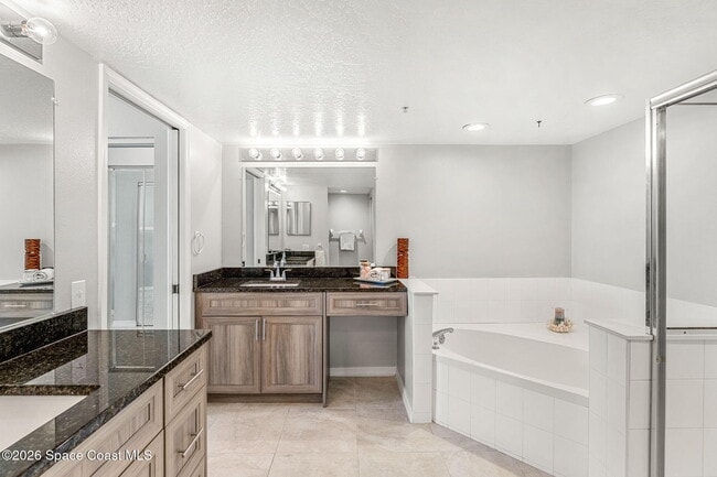 Building Photo - 1505 N Hwy A1A