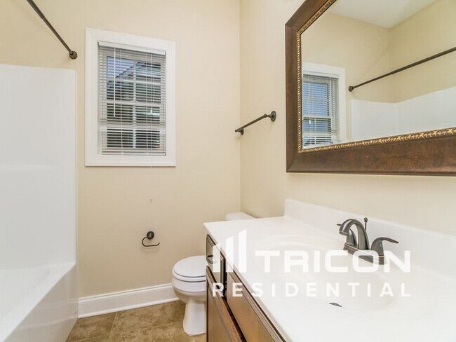 Building Photo - 3621 Jerry Anderson Dr