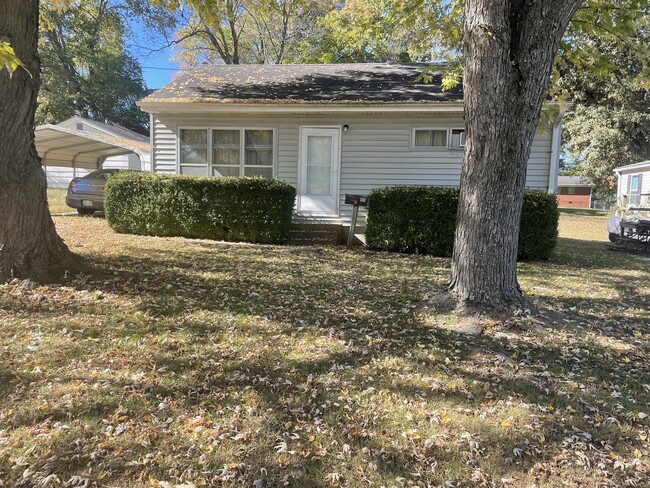 Building Photo - 113 Meek St