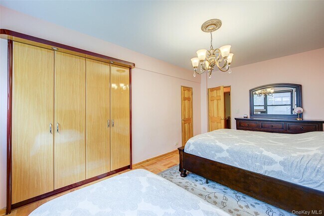 Building Photo - 98-10-9864 64th Ave