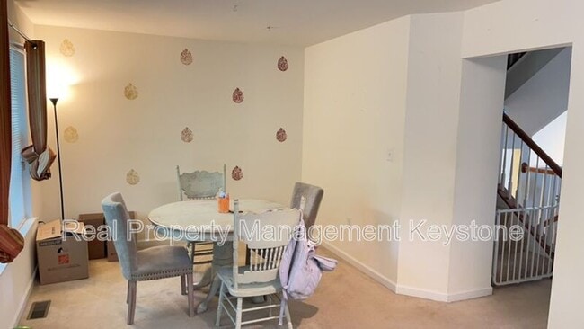 Building Photo - 261 Corey Dr