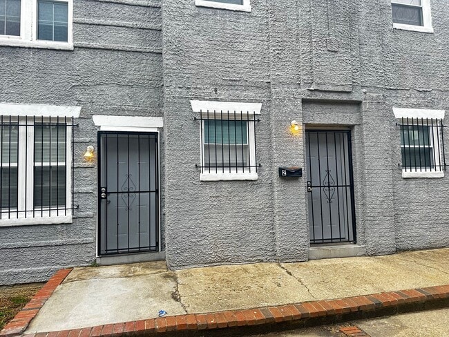 Primary Photo - 4632 Hillside Rd SE