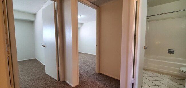 Building Photo - 6825 E Osborn Rd