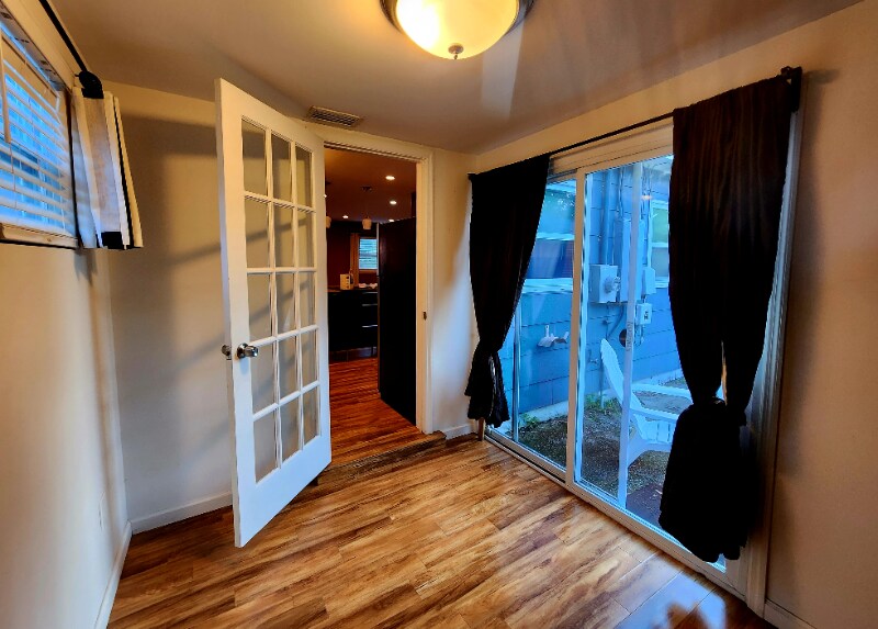 Building Photo - 539 82nd Ave N