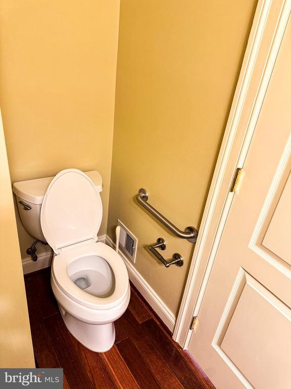 Building Photo - 6403 Velliety Ln