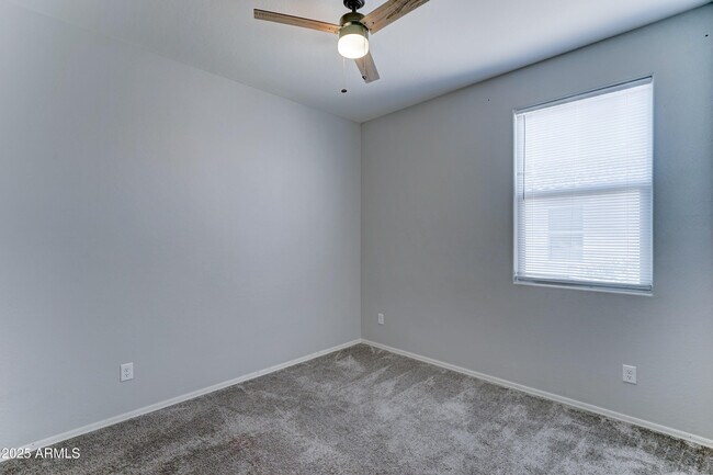 Building Photo - 25755 W Hazel Dr