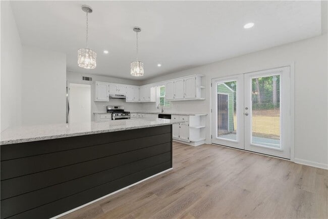 Building Photo - 5081 Hubert Dr