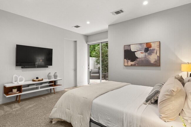Building Photo - 48674 Vista Viejo Dr