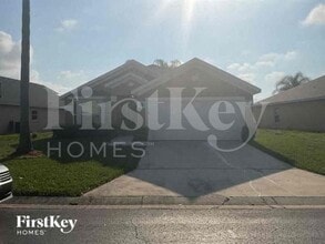 Building Photo - 242 Lady Diana Dr