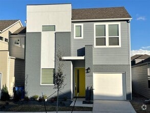 Building Photo - 15009 Forum Ave