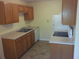 Building Photo - 8122 Verlynda Dr