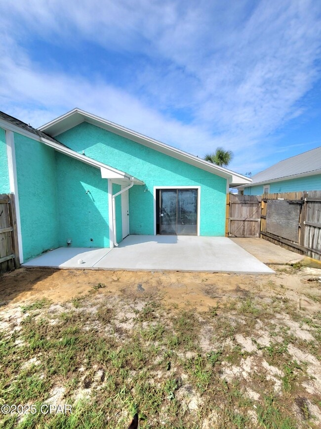 Building Photo - 5500 Sunset Ave