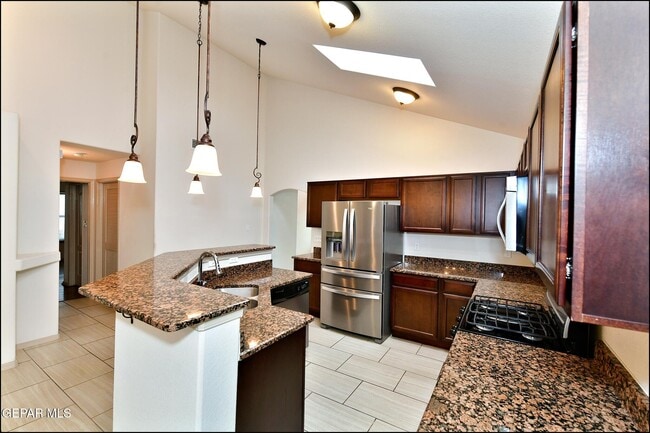 Building Photo - 5005 Moon Ranch Ln