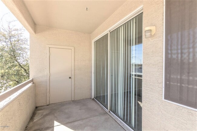 Building Photo - 11375 E Sahuaro Dr