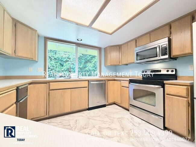 Building Photo - 6319 46th St Ct W