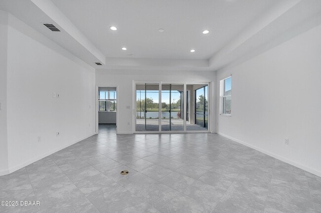 Building Photo - 215 Summertime Pl