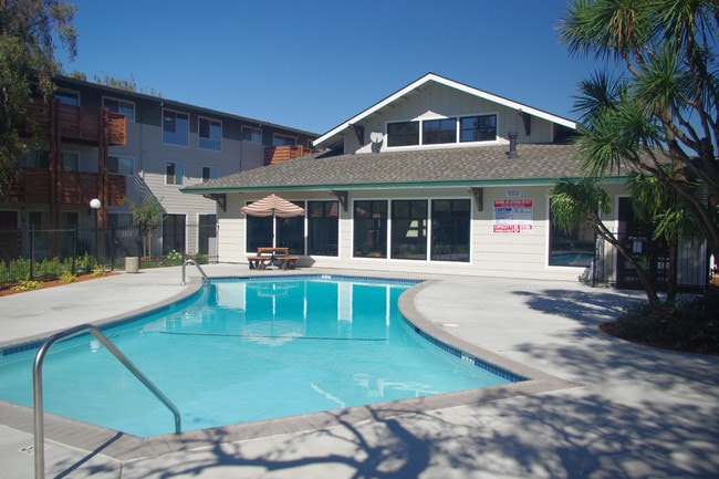 Building Photo - Portofino Apartments
