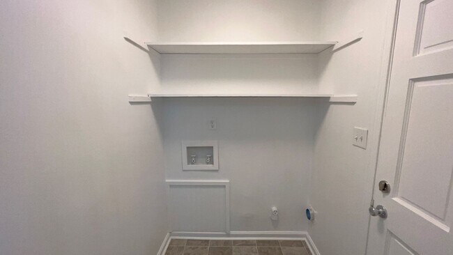 Building Photo - Beautiful 4-bedroom brick home