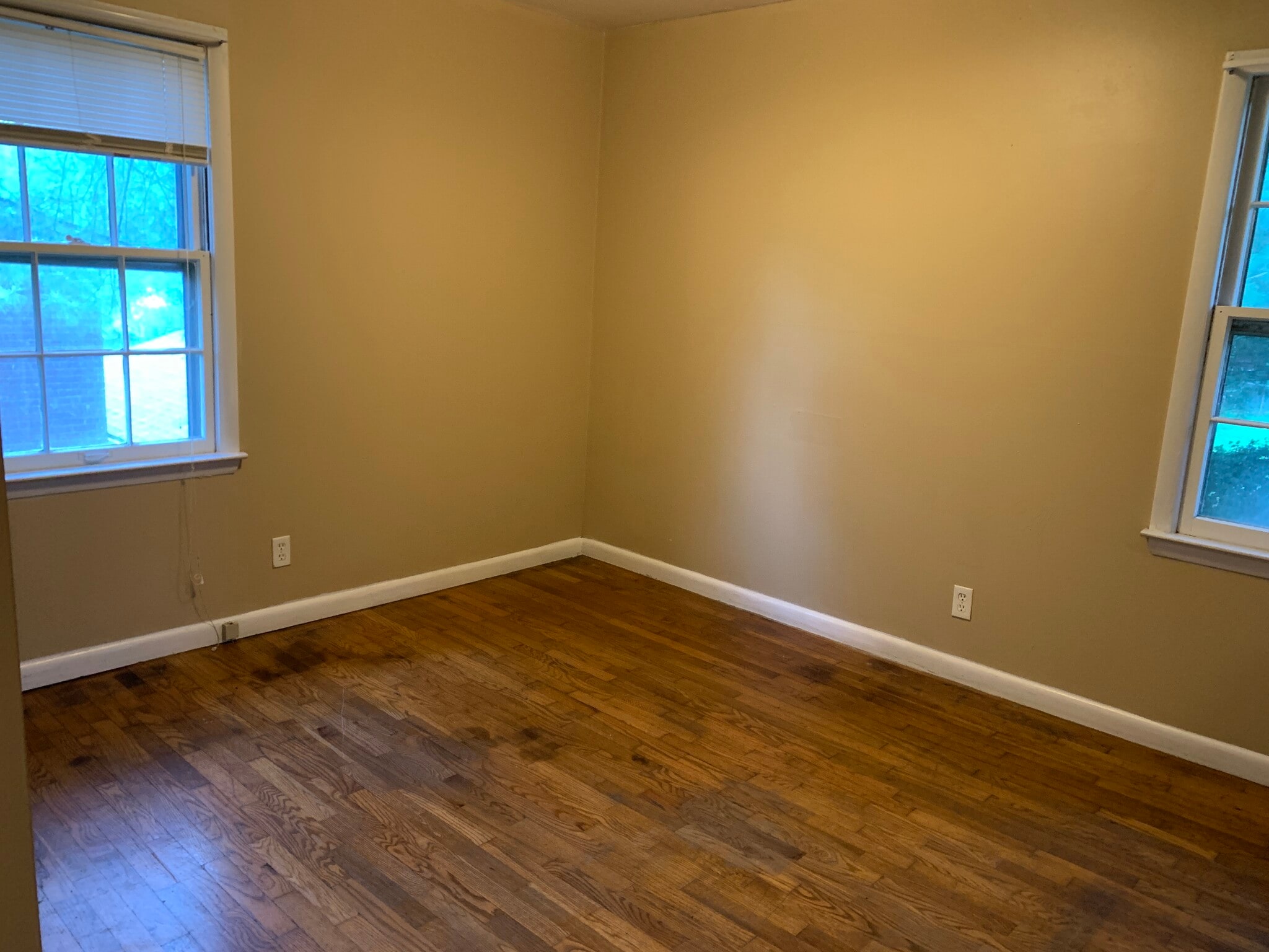 Building Photo - 272 Liverpool Rd