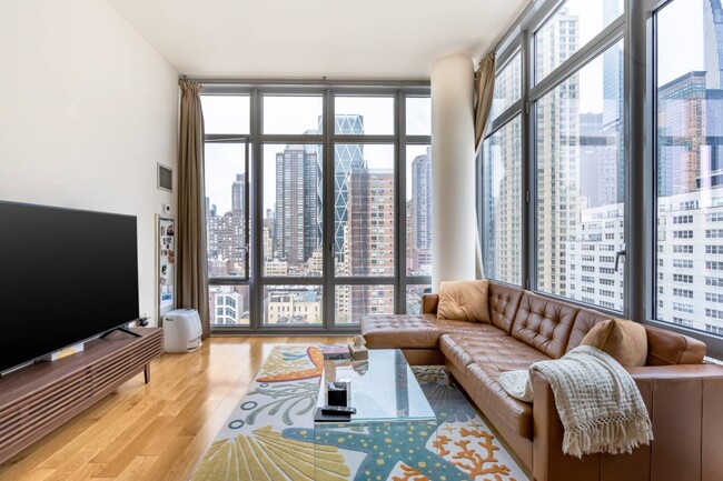 Building Photo - 310 W 52nd St