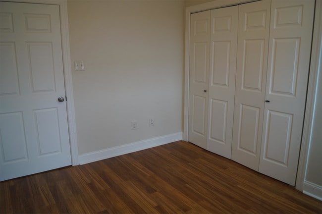 Building Photo - 6370 Morrowfield Ave